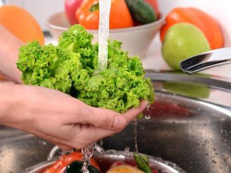 Hướng dẫn cách rửa rau củ quả bảo vệ sức khỏe gia đình